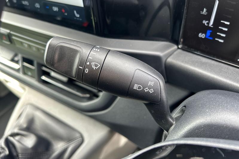 Used Ford Transit Custom 2024 for sale - 76076742: Photo 37