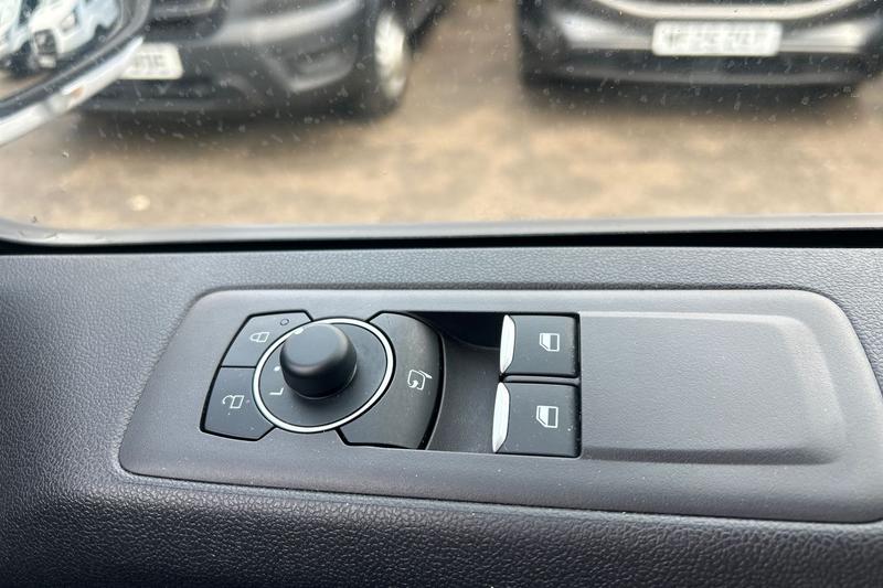 Used Ford Transit Custom 2025 for sale - 76776749: Photo 28