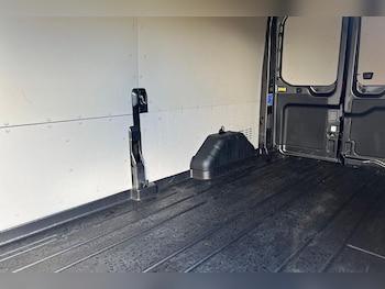 Used Ford Transit 2025 for sale - 78400198: Photo