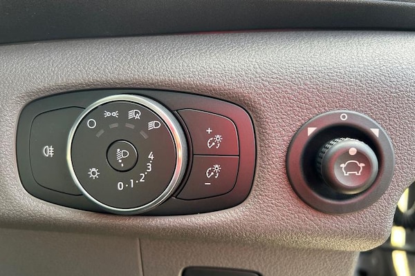 Used Ford E-Transit 2025 for sale - 76038072: Photo 29