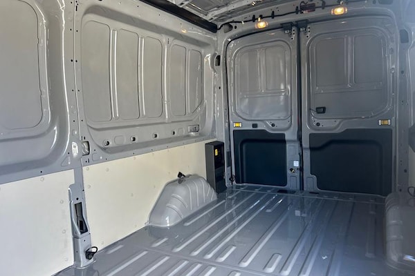 Used Ford E-Transit 2025 for sale - 76038072: Photo 5