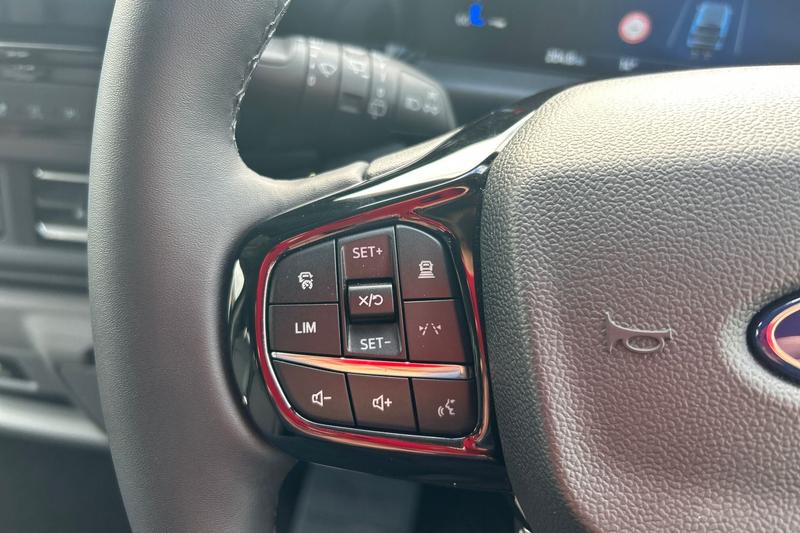 Used Ford Tourneo Custom 2024 for sale - 76391391: Photo 28