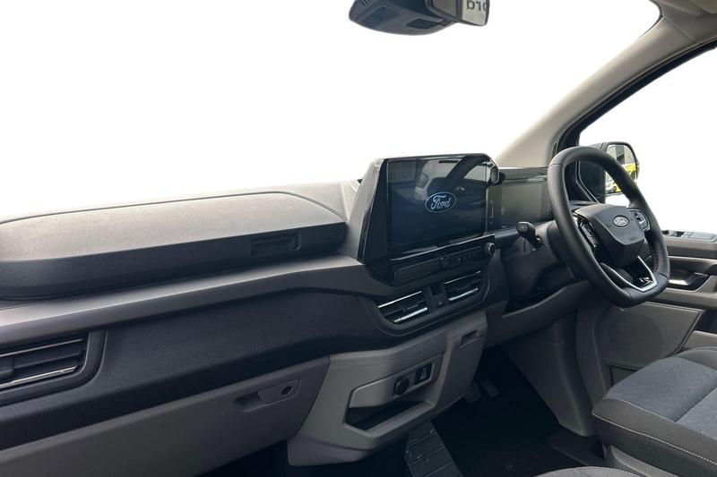Used Ford Tourneo Custom 2024 for sale - 76391391: Photo 4