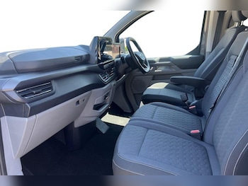 Used Ford Tourneo Custom 2026 for sale - 79572300: Photo