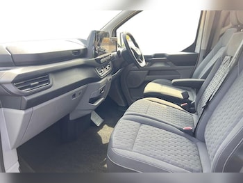 Used Ford Tourneo Custom 2026 for sale - 79585040: Photo