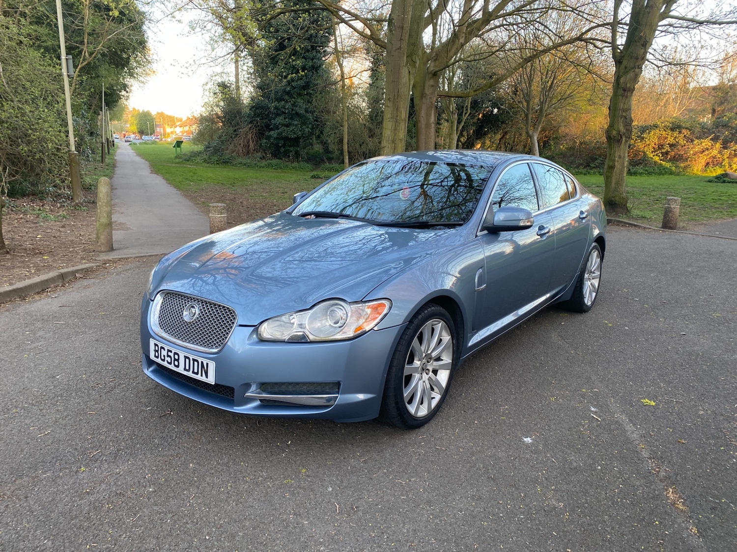 Used Jaguar XF 2008 for sale - 74634883: Photo 2