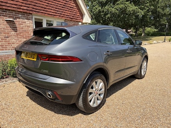 Used Jaguar E-Pace 2019 for sale - 79124440: Photo