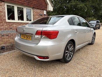 Used Toyota Avensis 2014 for sale - 79551926: Photo