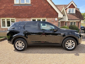 Used Land Rover Discovery Sport 2018 for sale - 79124460: Photo