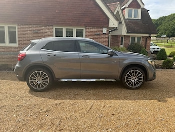 Used Mercedes-Benz GLA 2020 for sale - 79124462: Photo