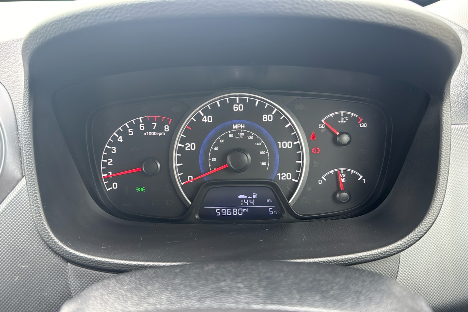 Used Hyundai i10 2017 for sale - 77283611: Photo 14