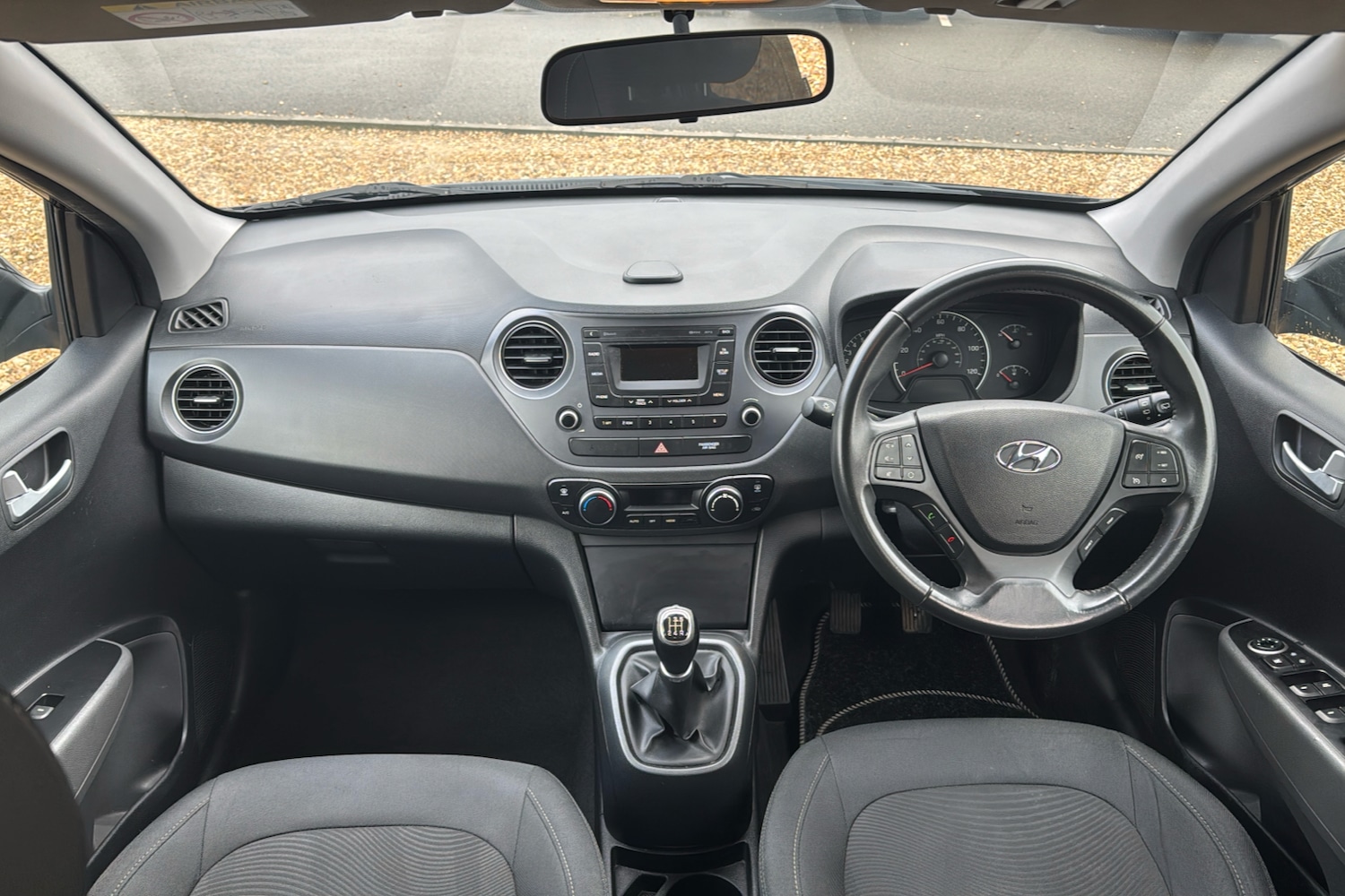 Used Hyundai i10 2017 for sale - 77283611: Photo 9