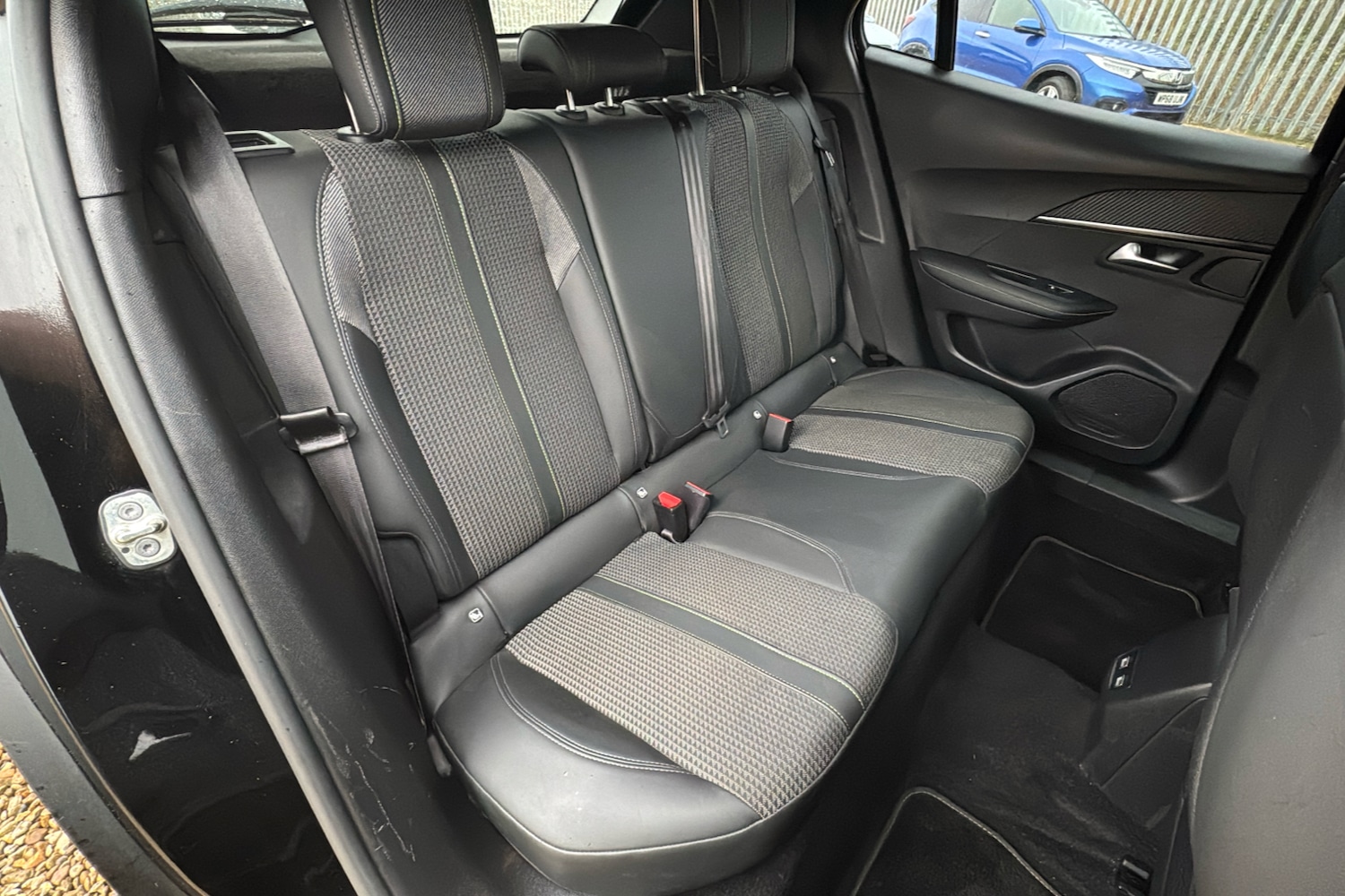 Used Peugeot E-2008 2023 for sale - 77649512: Photo 12