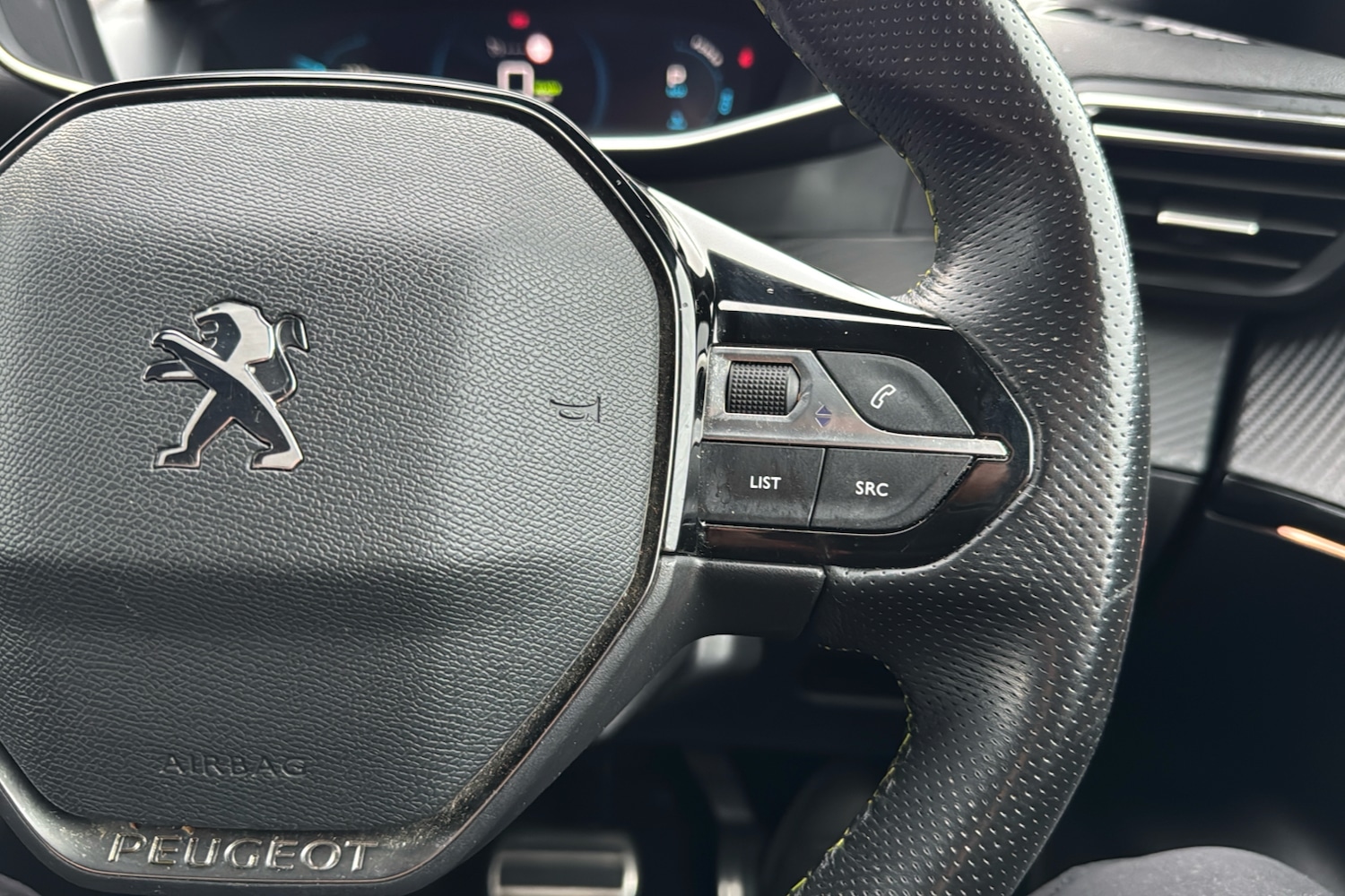 Used Peugeot E-2008 2023 for sale - 77649512: Photo 17