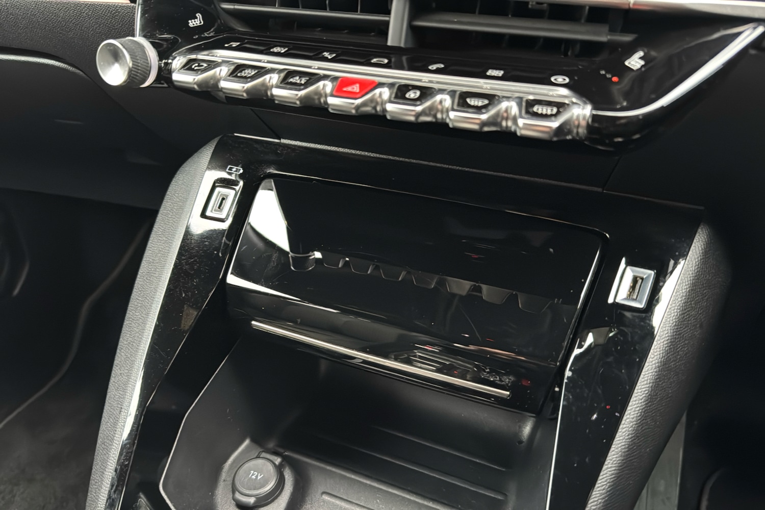 Used Peugeot E-2008 2023 for sale - 77649512: Photo 21