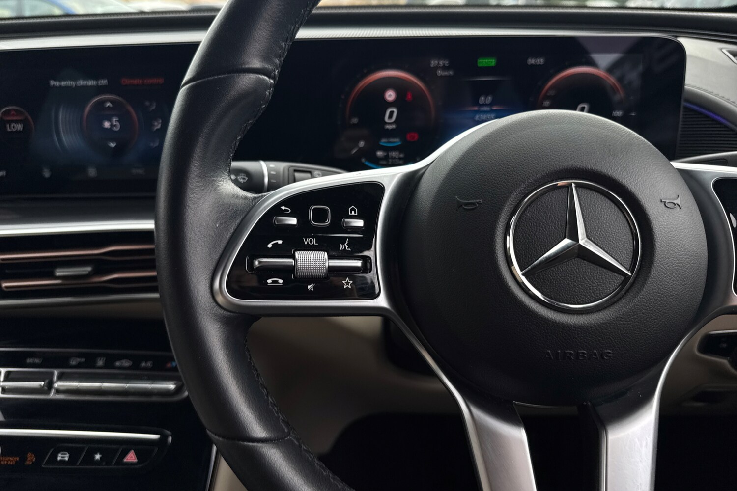 Used Mercedes-Benz EQC 2022 for sale - 76077018: Photo 16