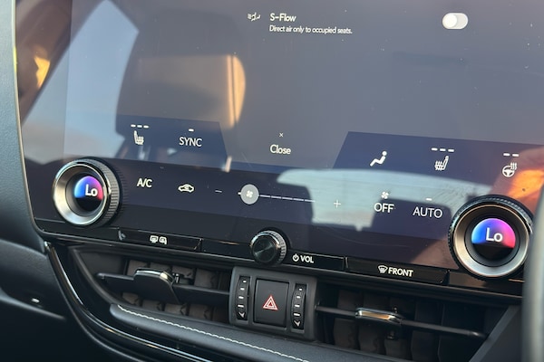Used Lexus NX 2023 for sale - 76133570: Photo 15