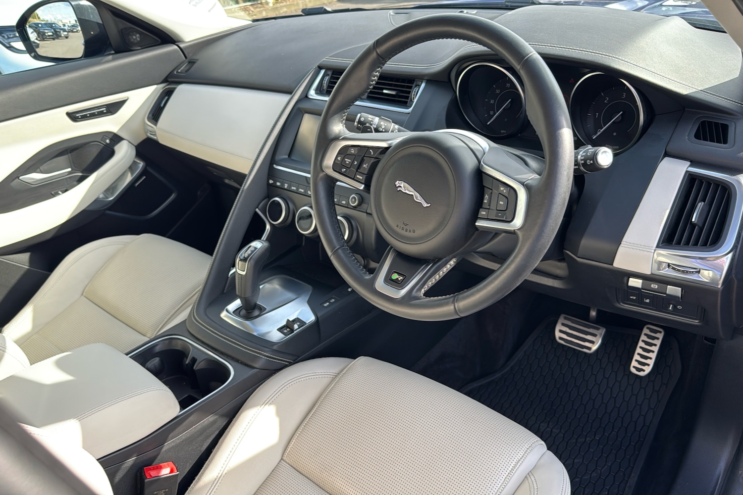 Used Jaguar E-Pace 2020 for sale - 76006546: Photo 10