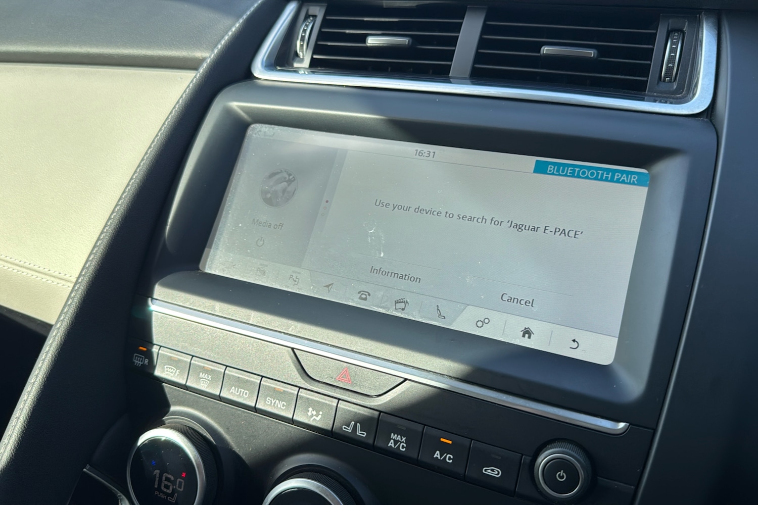 Used Jaguar E-Pace 2020 for sale - 76006546: Photo 19