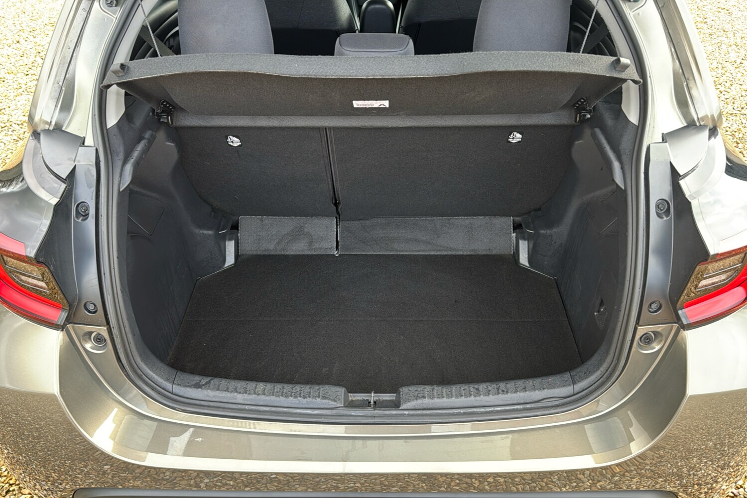 Used Toyota Yaris 2024 for sale - 77500735: Photo 18