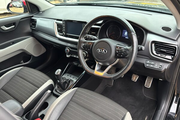 Used Kia Stonic 2018 for sale - 76243463: Photo 10