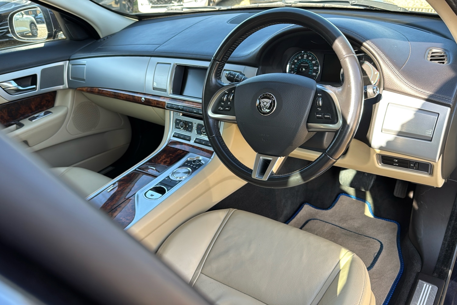 Used Jaguar XF 2014 for sale - 77776246: Photo 10