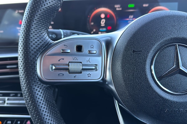 Used Mercedes-Benz EQC 2022 for sale - 74411617: Photo 16