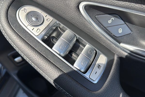 Used Mercedes-Benz EQC 2022 for sale - 74411617: Photo 27