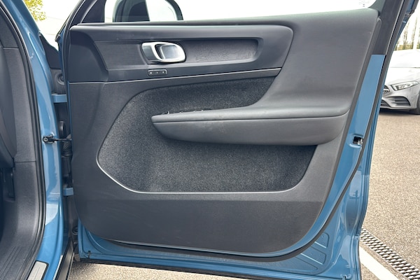 Used Volvo C40 2022 for sale - 76262588: Photo 24