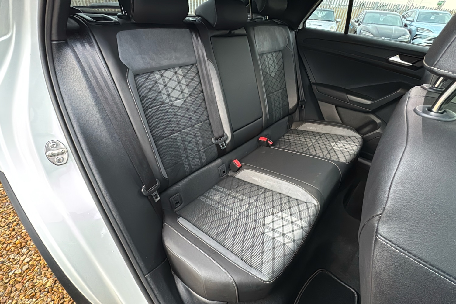 Used Volkswagen T-Roc 2023 for sale - 76955366: Photo 12