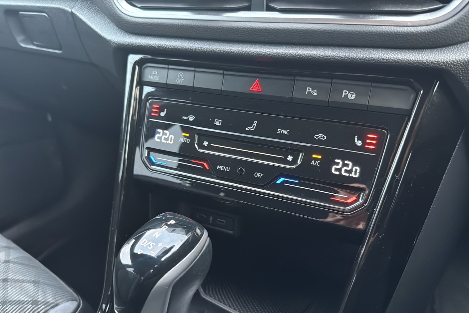 Used Volkswagen T-Roc 2023 for sale - 76955366: Photo 16