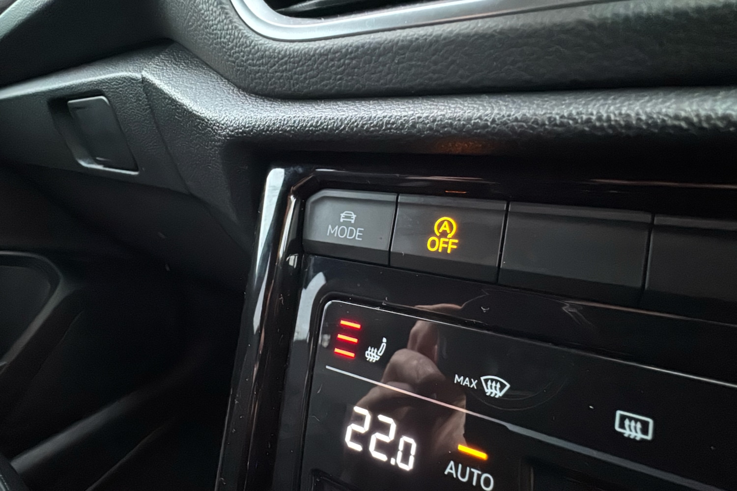 Used Volkswagen T-Roc 2023 for sale - 76955366: Photo 23