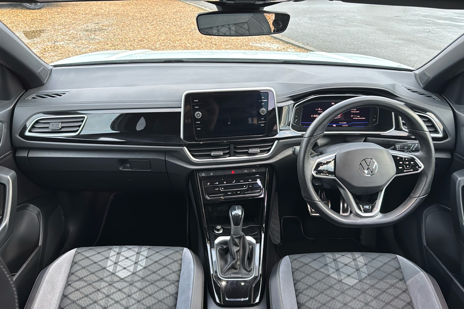 Used Volkswagen T-Roc 2023 for sale - 76955366: Photo 9