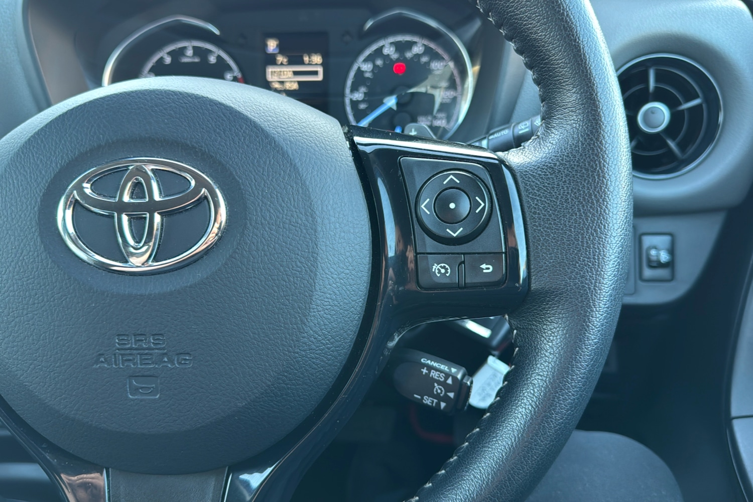 Used Toyota Yaris 2019 for sale - 76774486: Photo 17