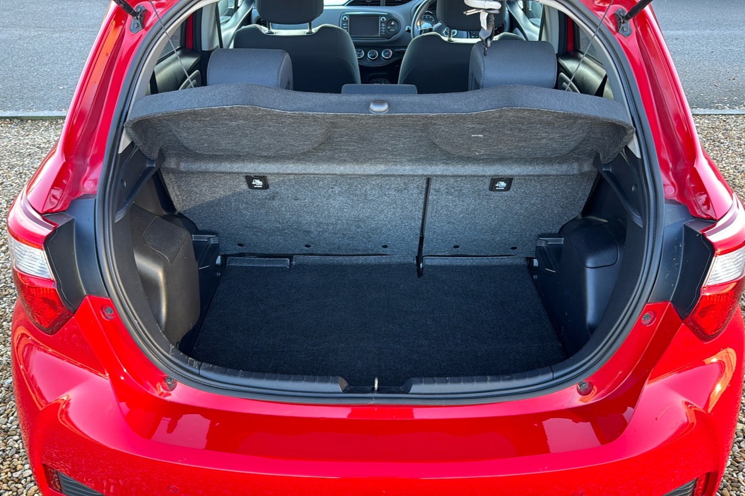 Used Toyota Yaris 2019 for sale - 76774486: Photo 18