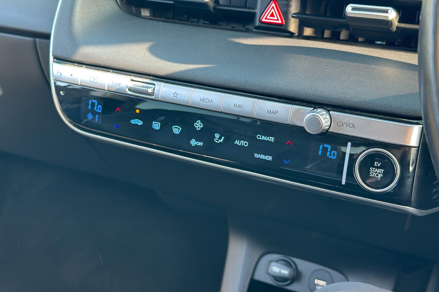 Hyundai Ioniq 5 73kwh Ultimate Hatchback 5dr Electric Auto 217 Ps Electric - Picture 15 of 24