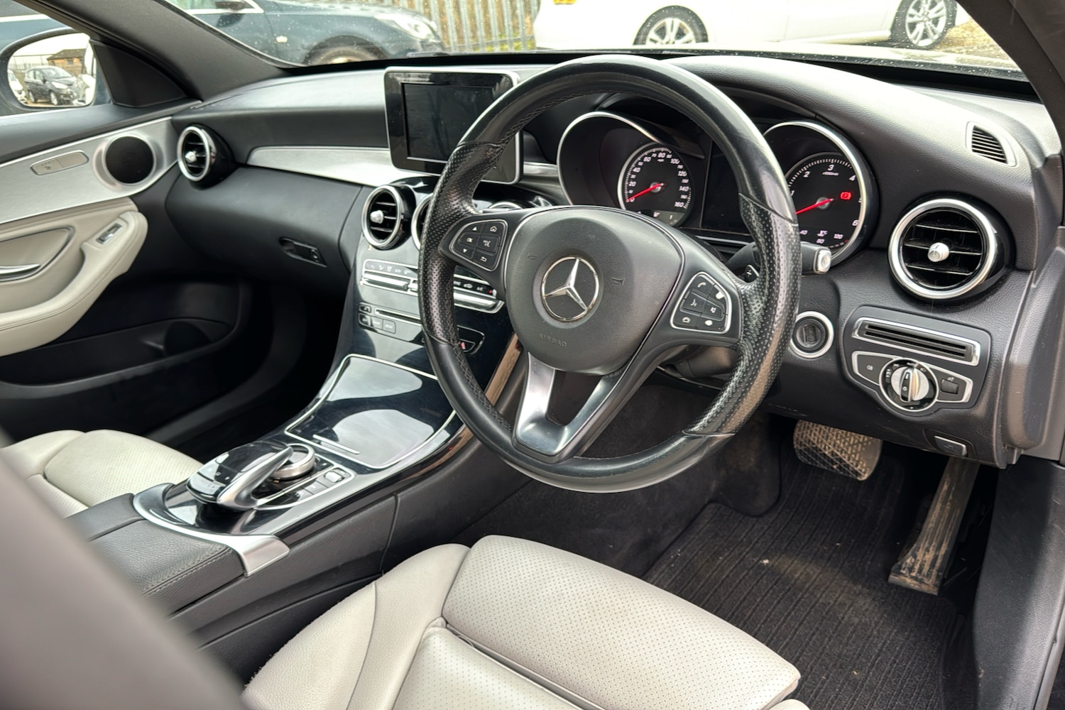 Used Mercedes-Benz C Class 2014 for sale - 77661791: Photo 10