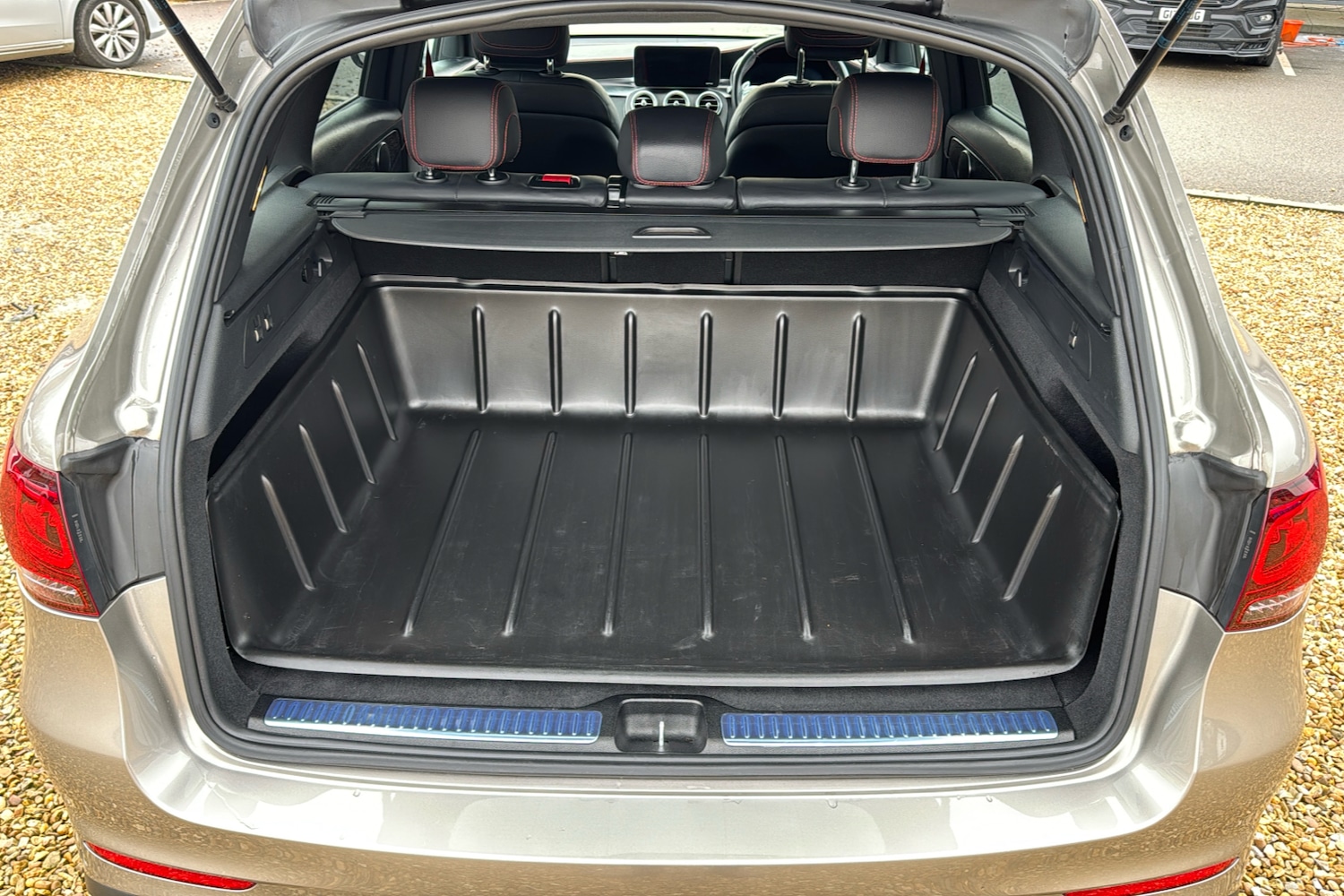 Used Mercedes-Benz GLC 2022 for sale - 76541145: Photo 18