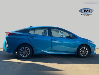 Used Toyota Prius 2022 for sale - 78354040: Photo
