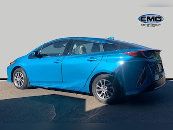 Used Toyota Prius 2022 for sale - 78354040: Photo
