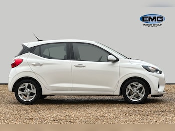 Used Hyundai i10 2023 for sale - 77429401: Photo