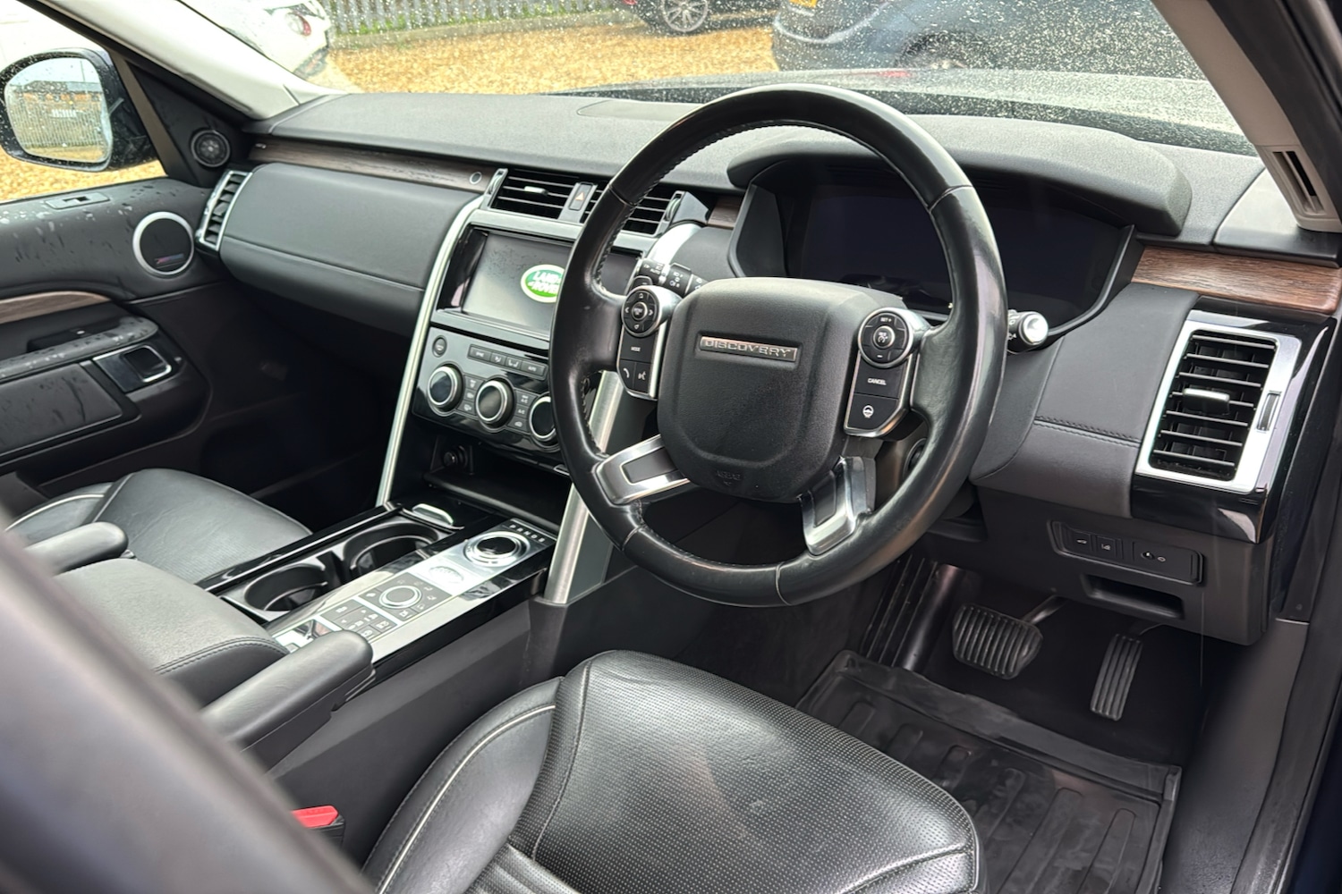 Used Land Rover Discovery 2018 for sale - 76805177: Photo 10