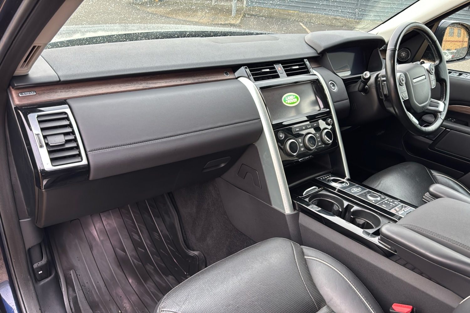 Used Land Rover Discovery 2018 for sale - 76805177: Photo 11