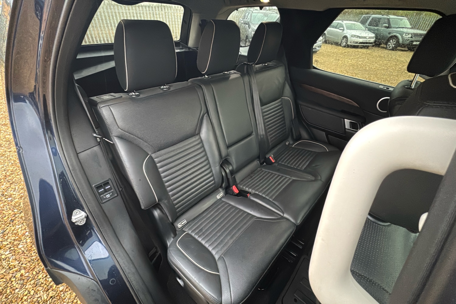 Used Land Rover Discovery 2018 for sale - 76805177: Photo 12