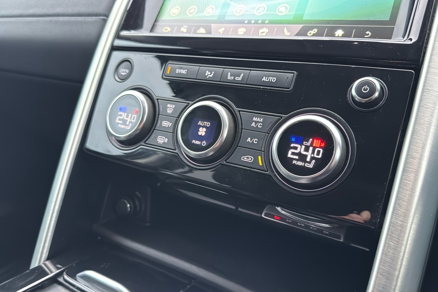 Used Land Rover Discovery 2018 for sale - 76805177: Photo 15