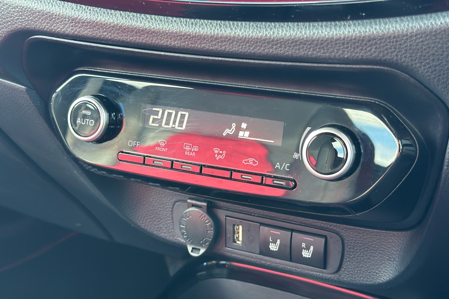 Used Toyota Aygo X 2023 for sale - 76351476: Photo 15