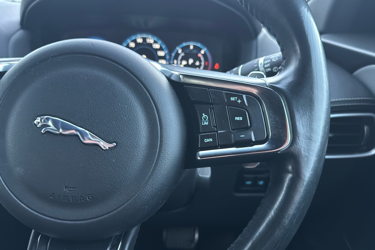 Used Jaguar F-Pace 2017 for sale - 77018927: Photo 17