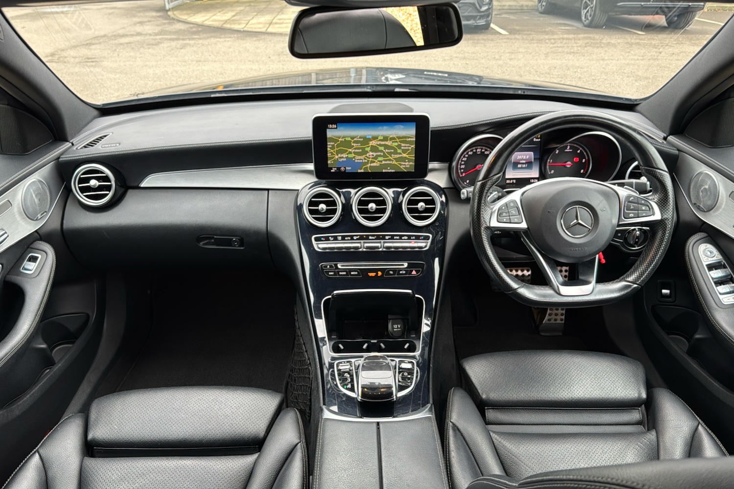 Used Mercedes-Benz C Class 2015 for sale - 76516092: Photo 9