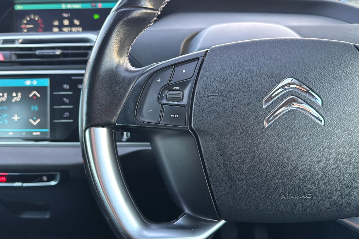 Used Citroen C4 Picasso 2016 for sale - 76650902: Photo 16