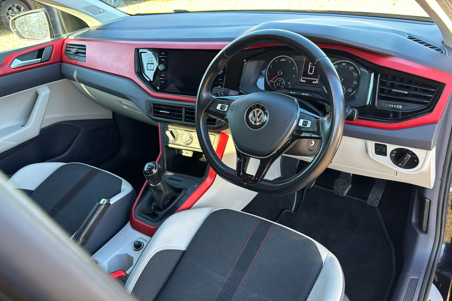 Used Volkswagen Polo 2019 for sale - 76805128: Photo 10
